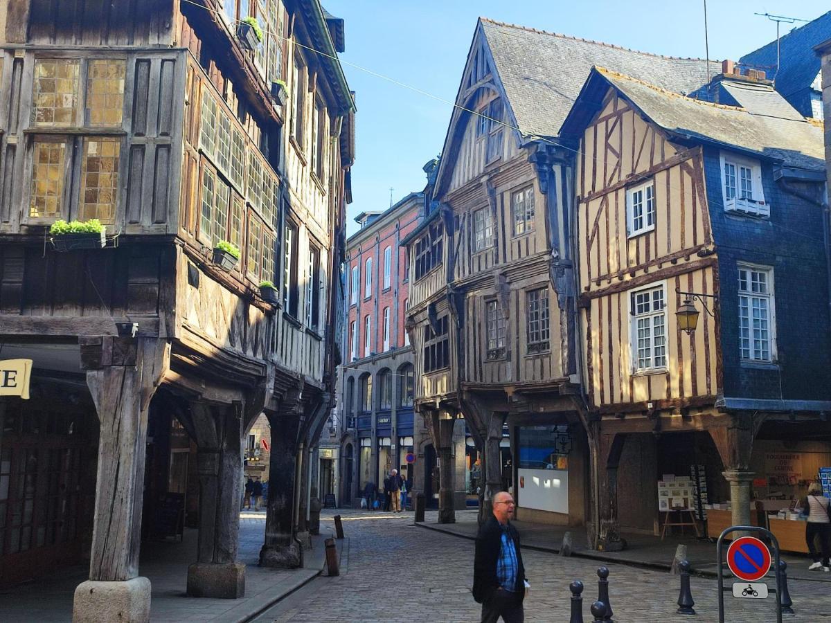 La Re-Naissance Villa Dinan Exteriör bild